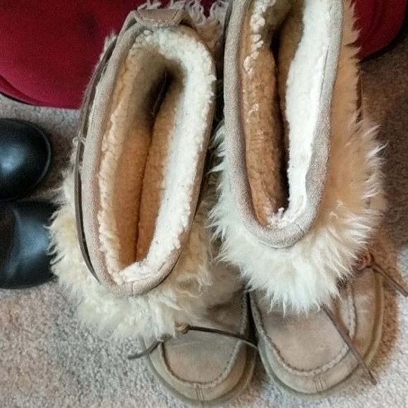 Boot - Picture 3 of 4